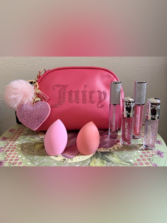 Juicy Couture Other - Juicy Couture Hot Pink Makeup Bag w/2 Pink Beauty Sponges & 4 Lip Glosses